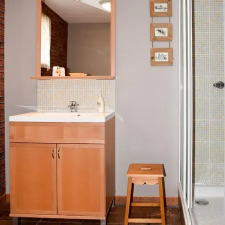 בית נופש Les Pres Rousselins By Interhome *