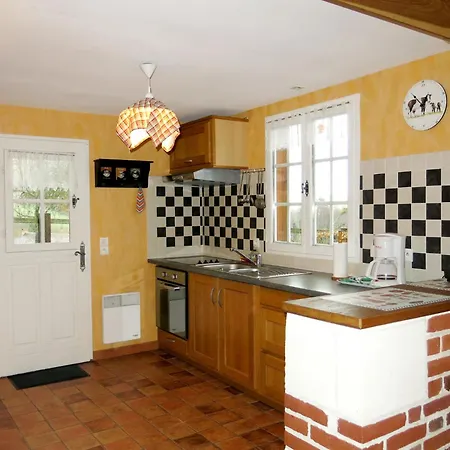 בית נופש Les Pres Rousselins By Interhome